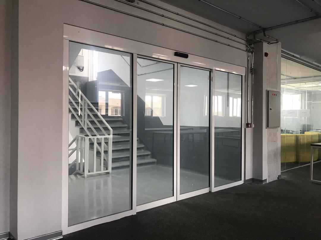 نصب درب MIG در ساختمان سراي نوآوري دانشگاه آزاد  